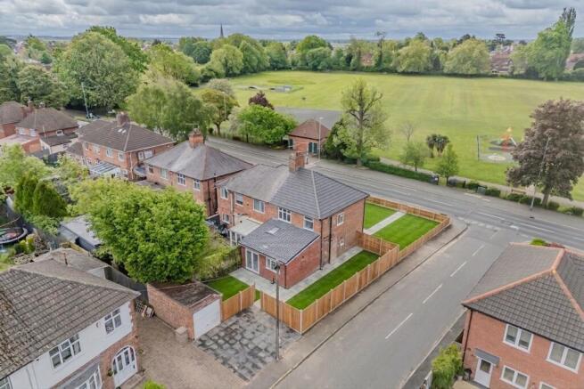 3 bed property, in Aylestone Lane, £375,000