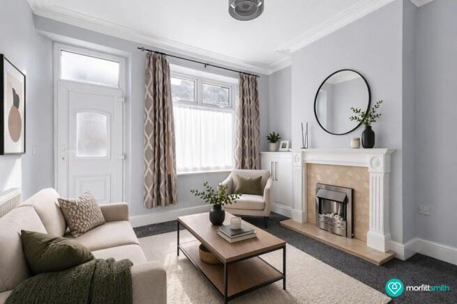 3 bed property, in Ellenbro Road, £215,000