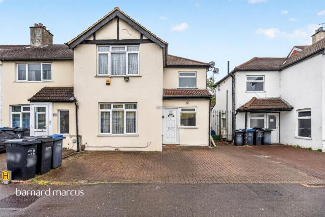 3 bed property, in Thornton Road, £475,000