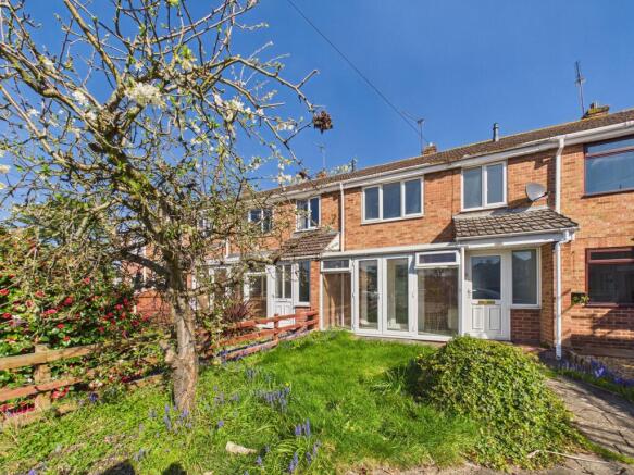 3 bed property, in Dove Rise, £215,000