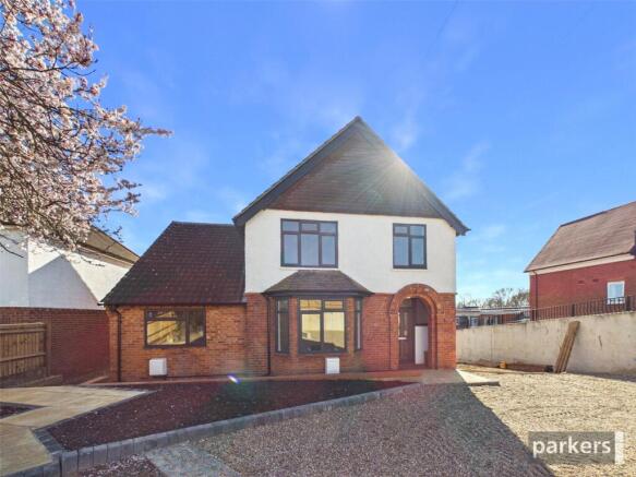 5 bed property, in Henley Road, £750,000