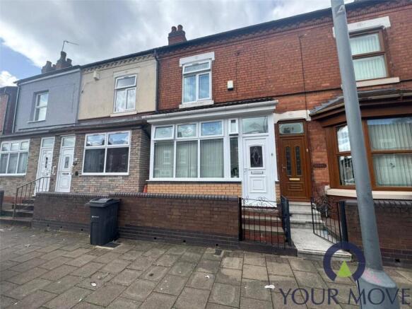 2 bed property, in Malmesbury Road, £215,000