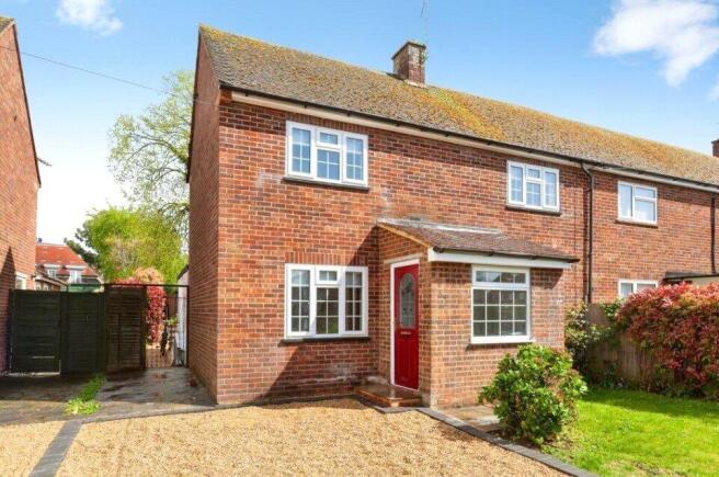 2 bed property, in Kingsbury Drive, £480,000