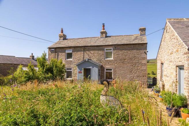 3 bed property, in Sparty Lea Farm, £725,000