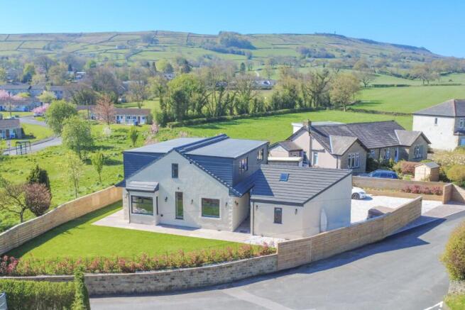 5 bed property, in Hazel Mount, £699,950