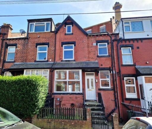 2 bed property, in 21 Bexley Grove, £50,000
