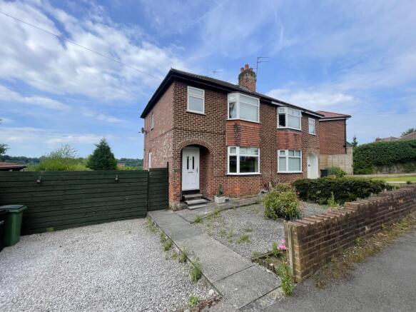 3 bed property, in Sandringham Road, £270,000