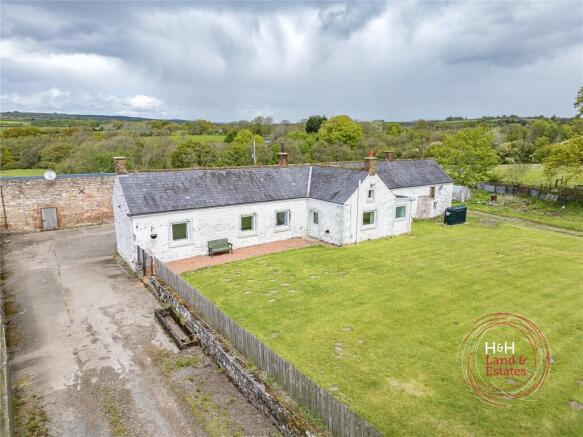 3 bed property, in Millholme, £450,000