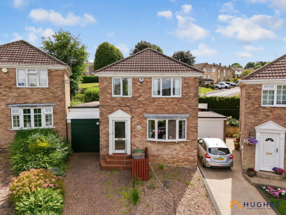 3 bed property, in Ford Close, £350,000
