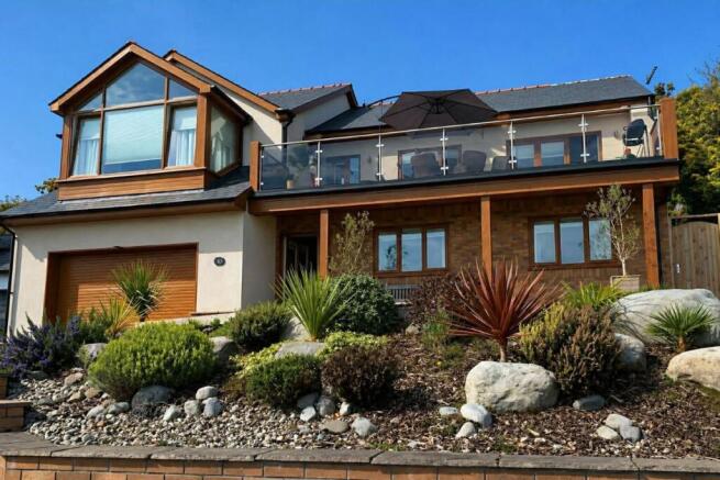 5 bed property, in 10 Ala Road, £385,000