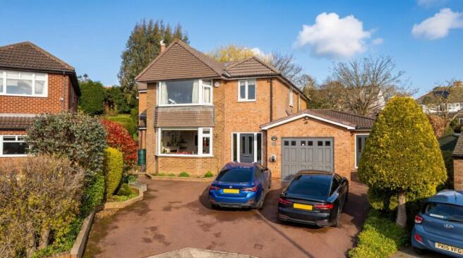 6 bed property, in West End Close, £1,100,000