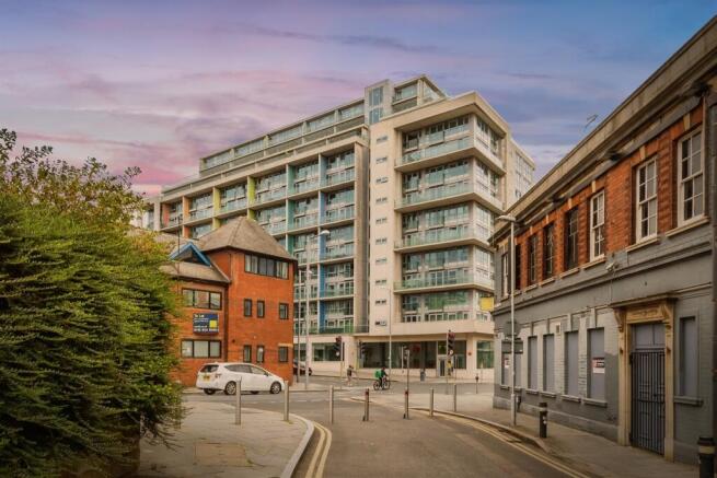 3 bed property, in Huntingdon Street, £180,000