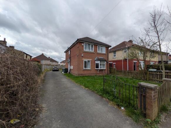 2 bed property, in Flat 1, £89,000