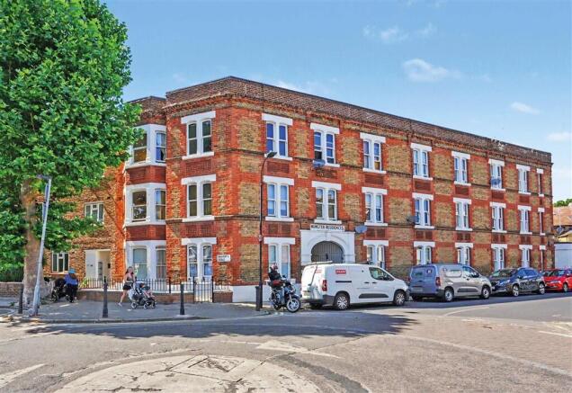 1 bed property, in Filmer Road, £255,000