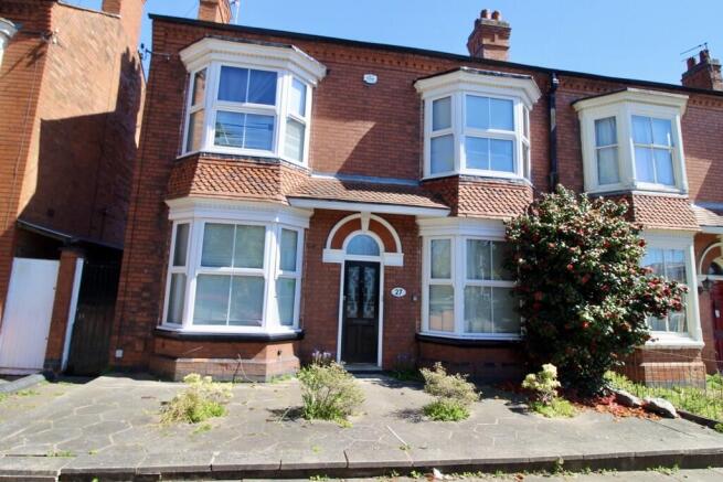 4 bed property, in Gimson road, £350,000