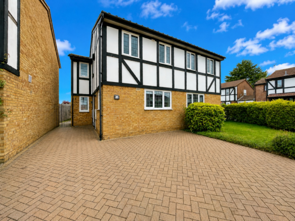 3 bed property, in Lesbury Close, £340,000