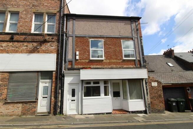 3 bed property, in Little Bedford Street, £150,000