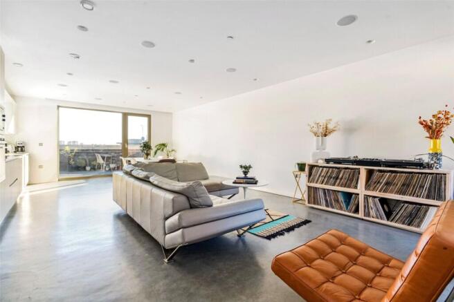 3 bed property, in Mare Street, £1,250,000