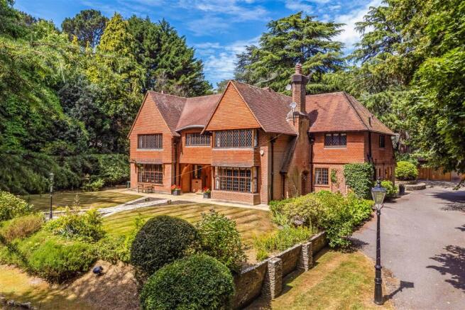 4 bed property, in Martello Road, £2,500,000