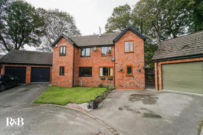 3 bed property, in Tall Trees, £200,000
