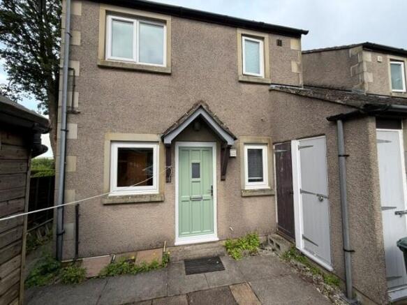 1 bed property, in Barrel Sykes, £120,000