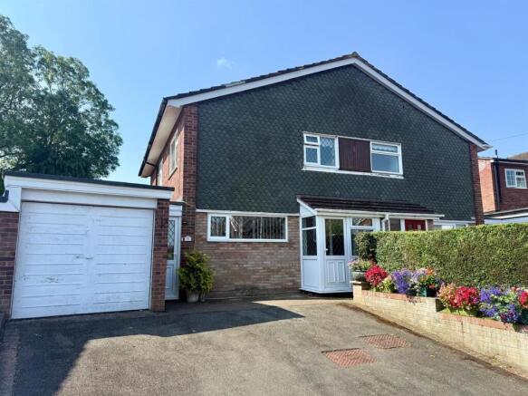 3 bed property, in Kentchurch Close, £295,000