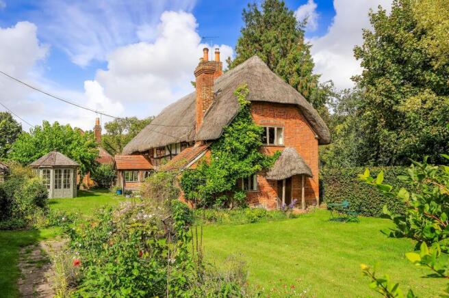 6 bed property, in Stoke, £1,000,000