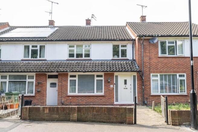 3 bed property, in South Avenue, £535,000
