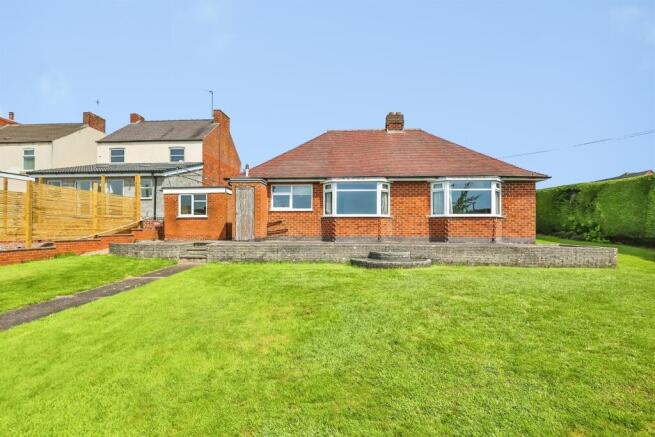 3 bed property, in Main Road, £350,000