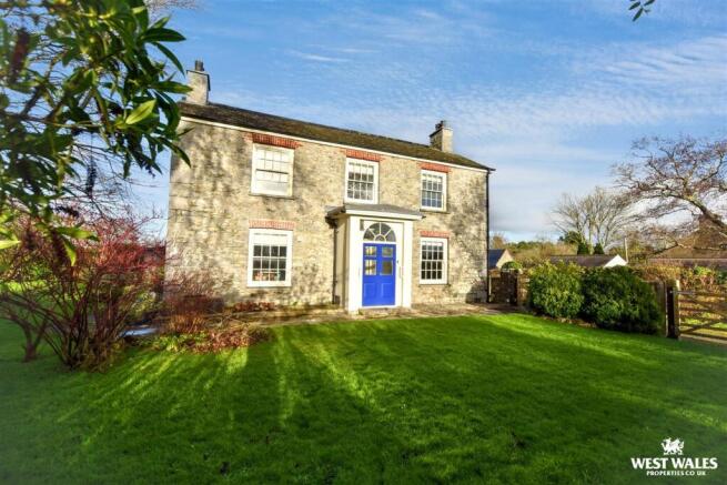 5 bed property, in West Williamston, £600,000