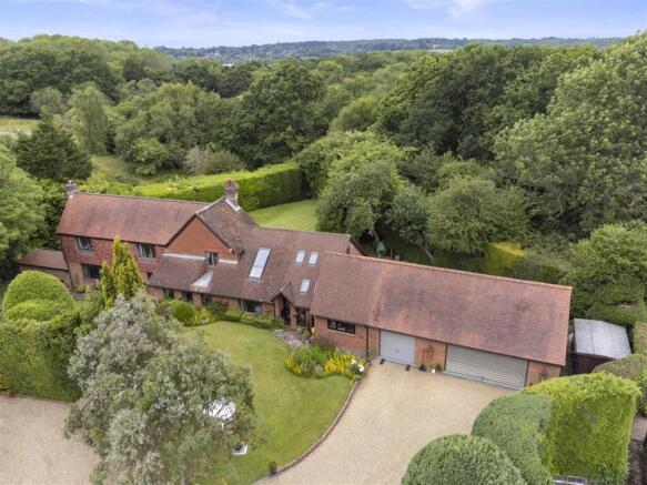 6 bed property, in Chapel Road, £1,250,000