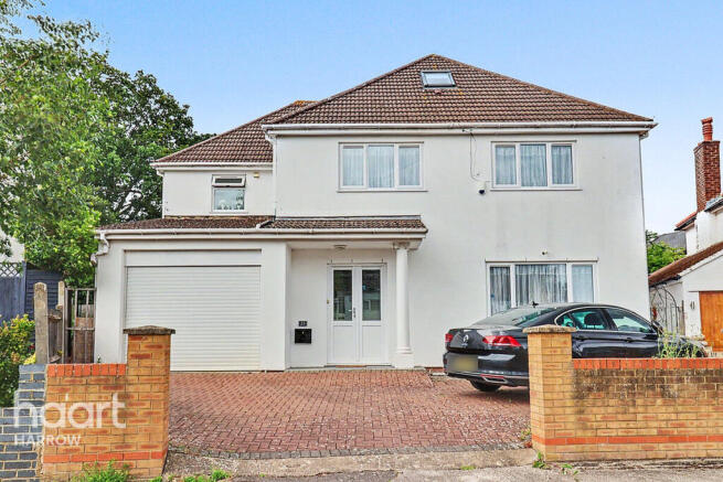 5 bed property, in Whitegate Gardens, £1,050,000