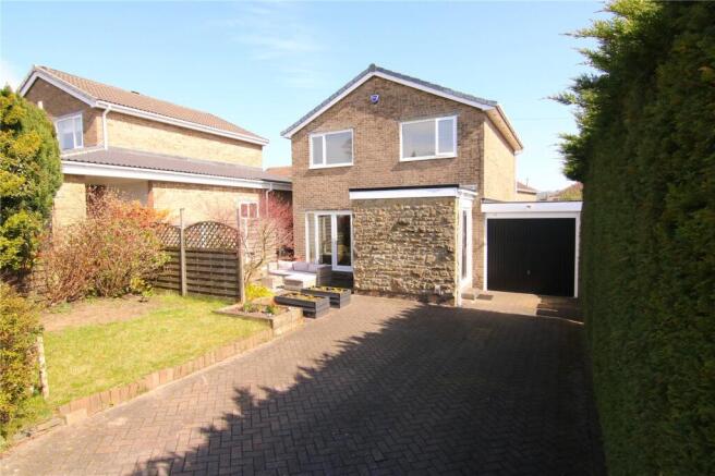 4 bed property, in Woodside Road, £355,000