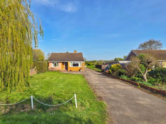 3 bed property, in Rectory Lane, £500,000
