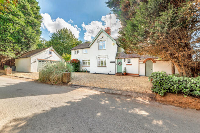 5 bed property, in Deansford Lane, £1,000,000