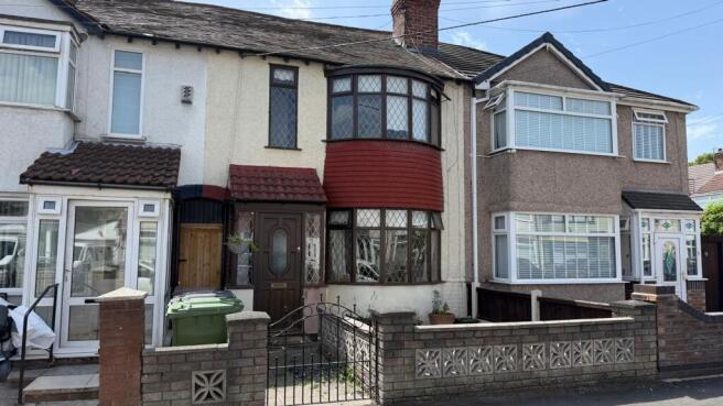 3 bed property, in Springfield Avenue, £145,000