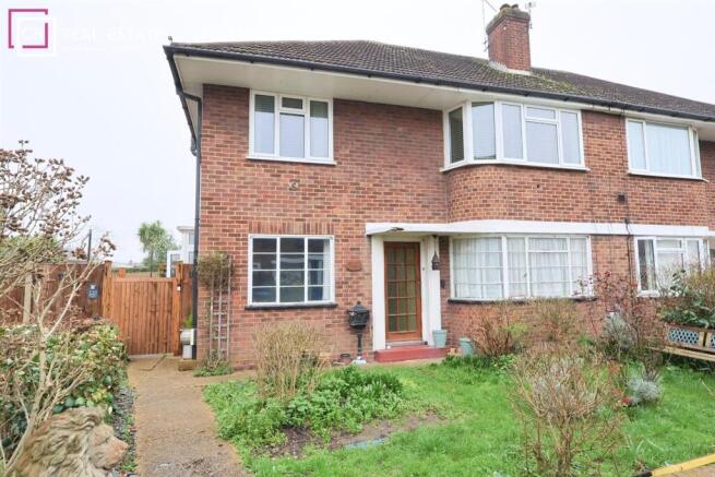 2 bed property, in Wickham Street, £170,000