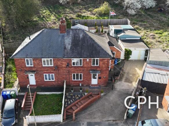 4 bed property, in Hinderwell Place, £200,000