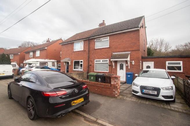 2 bed property, in Dovedale Road, £113,000