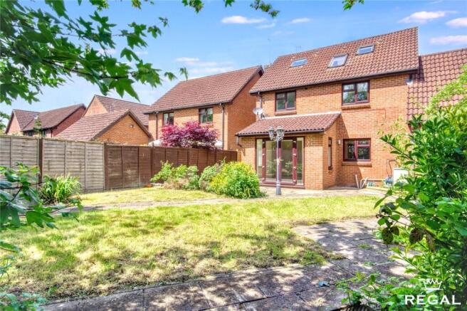 5 bed property, in Burley Down, £530,000