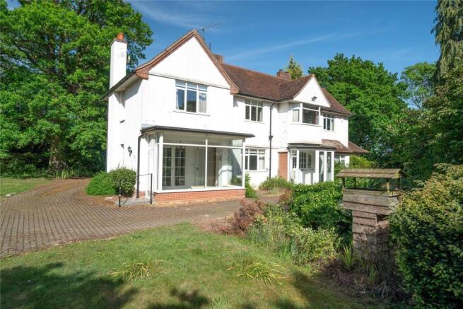 4 bed property, in Westerfield, £725,000