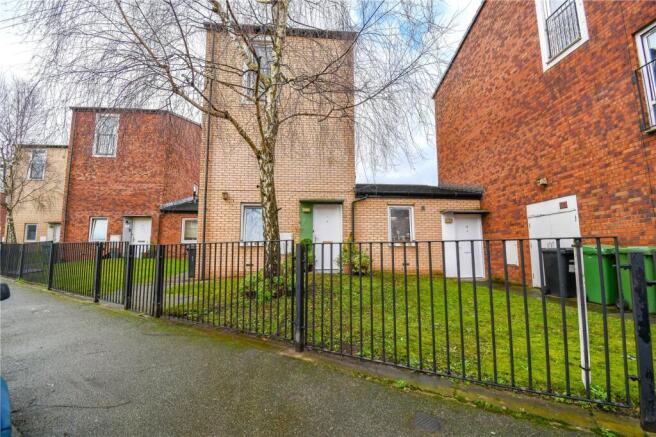 2 bed property, in Old Chester Road, £95,000