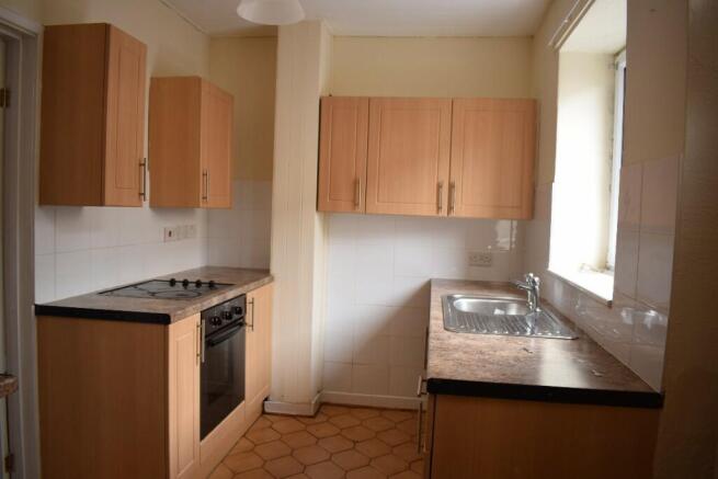 2 bed property, in Poplar Street, £57,500