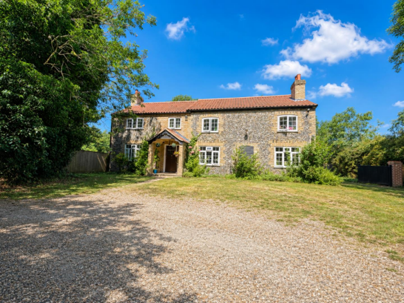 6 bed property, in Undley Road, £950,000