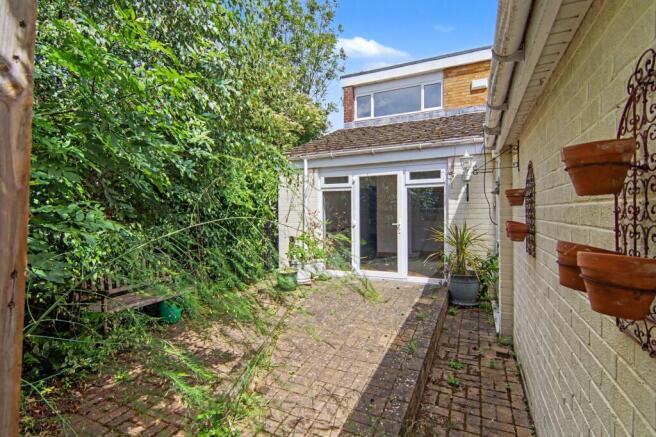 3 bed property, in Arne Road, £235,000