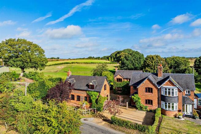 6 bed property, in Smithy House, £950,000