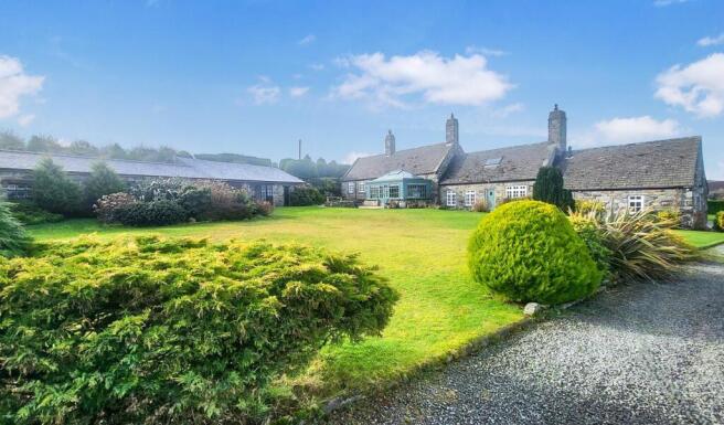 4 bed property, in Plas Penbryn Pwll Du, £850,000