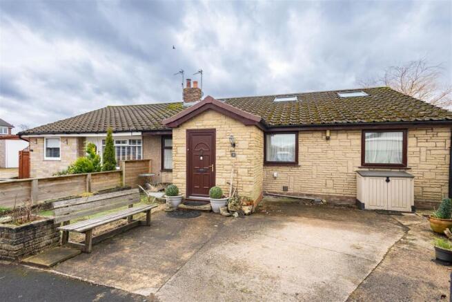 5 bed property, in Osbert Croft, £300,000