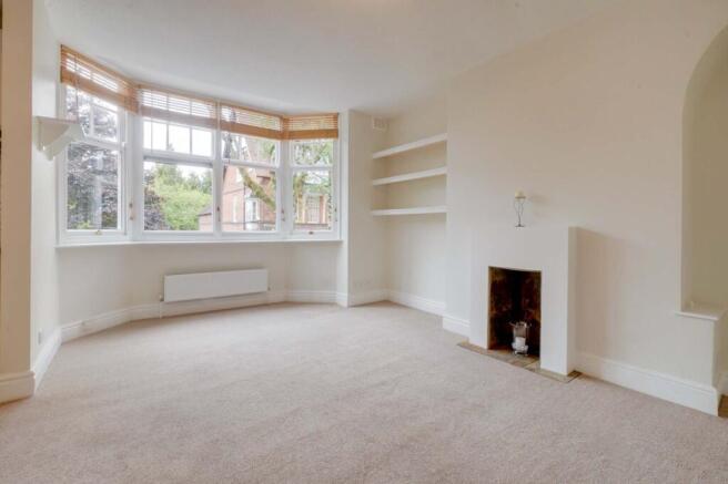 1 bed property, in Alexandra Road, £150,000