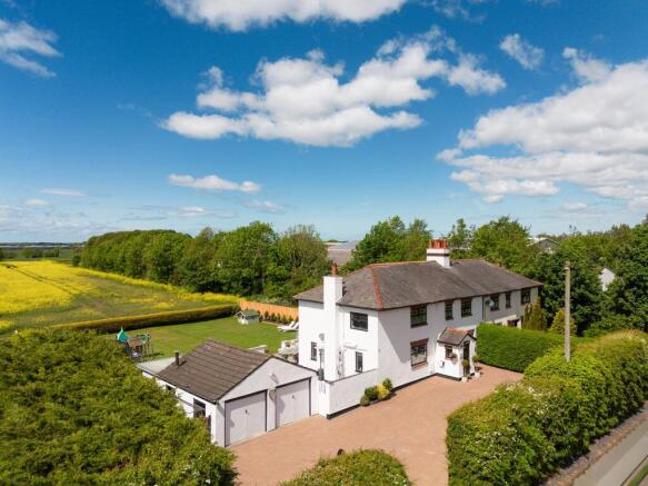 4 bed property, in Liverpool Road, £635,000